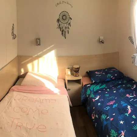 Holiday park Mobilhome 6 Personnes Oasis Village 5 Etoiles Puget-sur Argens